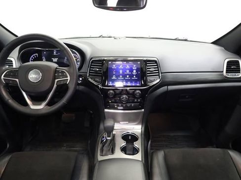 Used 2019 Jeep Grand Cherokee Altitude image 14