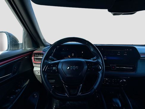 Used 2025 Chevrolet TrailBlazer RS w/ Convenience Package image 11