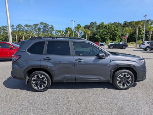 Certified 2025 Subaru Forester Premium AWD/4WD image 3