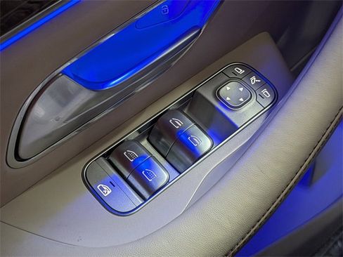 Used 2023 Mercedes-Benz Maybach GLS 600 4MATIC image 22