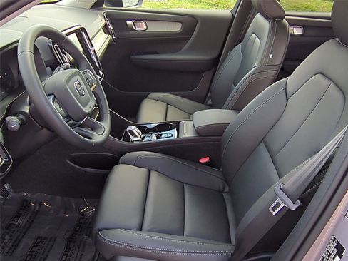 New 2026 Volvo XC40 B5 Plus w/ Protection Package Premier image 15