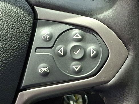 Used 2021 Chevrolet Colorado Z71 w/ Safety Package AWD/4WD image 22