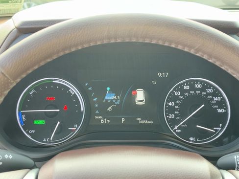 Used 2021 Toyota Sienna Platinum image 24