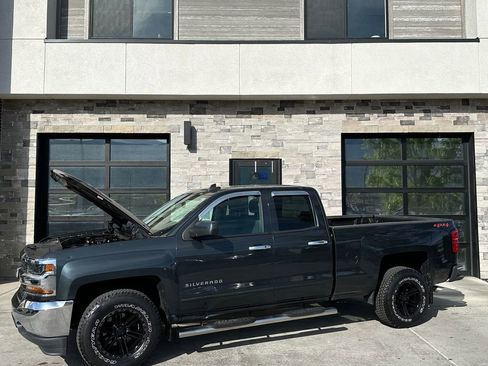Used 2019 Chevrolet Silverado 1500 LT AWD/4WD image 23