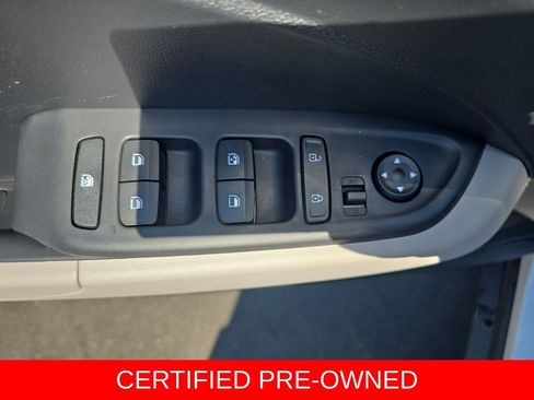 Certified 2026 Hyundai Venue SEL FWD image 28