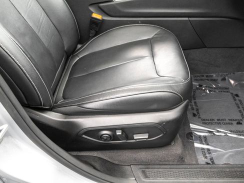 Used 2022 Jeep Grand Cherokee Limited image 42