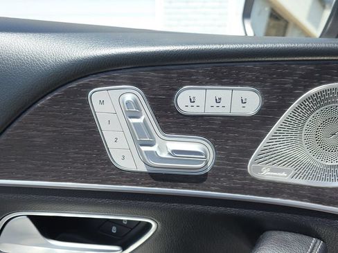 Used 2022 Mercedes-Benz GLS 450 4MATIC image 13