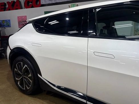 Used 2024 Kia EV6 Wind AWD/4WD image 58