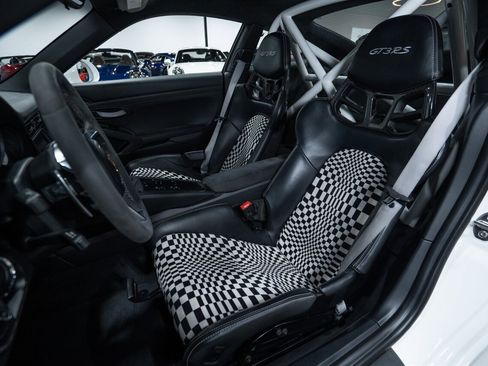 Used 2016 Porsche 911 GT3 RS RWD image 20