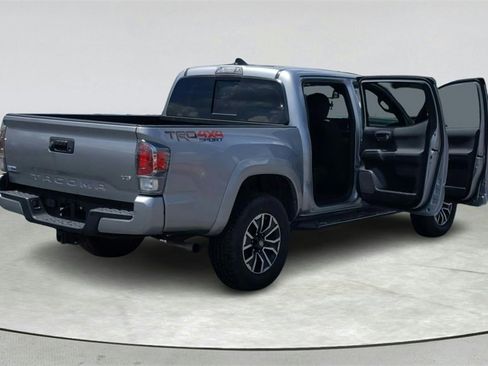 Used 2020 Toyota Tacoma TRD Sport image 10