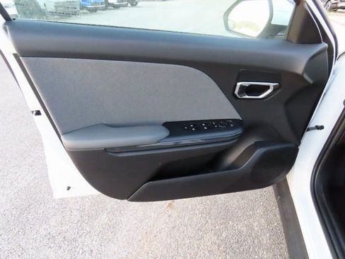 New 2025 Kia K4 EX FWD image 19