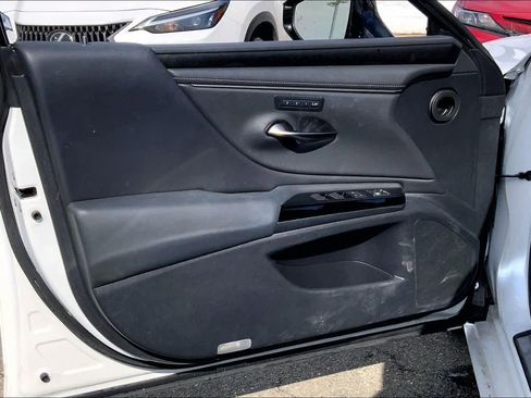 Used 2022 Lexus ES 300h w/ Premium Package image 23