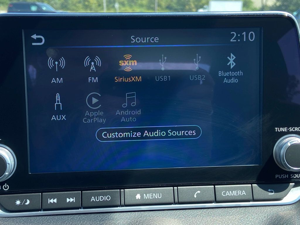 Used 2025 Nissan Sentra SR w/ Midnight Edition FWD image 18
