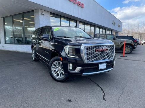 Used 2022 GMC Yukon XL Denali w/ Max Trailering Package AWD/4WD image 3