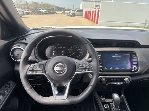 Used 2024 Nissan Kicks SR FWD image 11