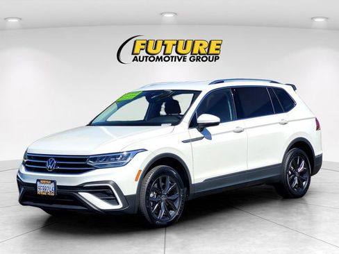 Used 2023 Volkswagen Tiguan SE AWD/4WD image 8