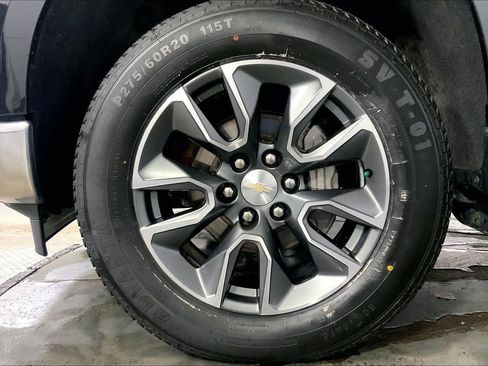 Used 2023 Chevrolet Silverado 1500 LT AWD/4WD image 9