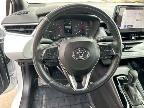 Used 2024 Toyota Corolla SE image 14