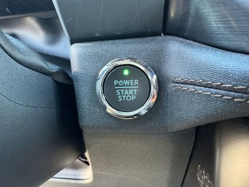 Used 2023 Ford F150 Lightning Lariat image 23