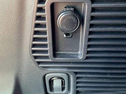 Used 2022 Subaru Ascent Premium AWD/4WD image 27