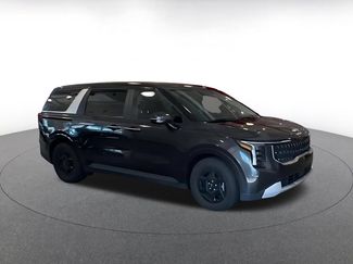 Used 2026 Kia Carnival FWD video 2