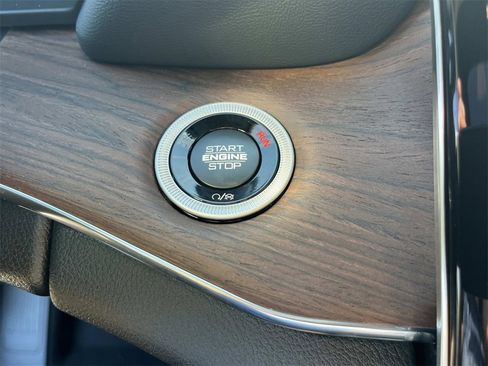 New 2025 Jeep Grand Cherokee L Summit w/ Obsidian Package image 27