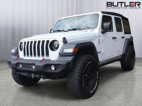 Used 2018 Jeep Wrangler Unlimited Sport S AWD/4WD image 1
