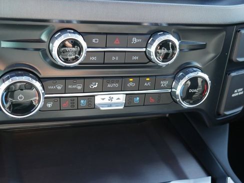 New 2026 Ford F250 Platinum image 24