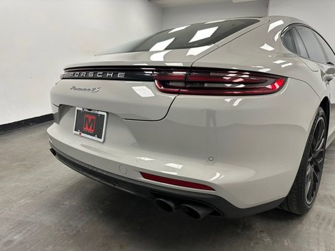 Used 2018 Porsche Panamera 4S image 24