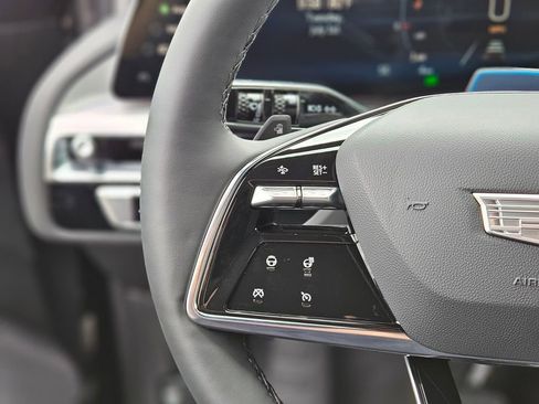 New 2025 Cadillac Lyriq Sport w/ LPO, Floor Liner Package AWD/4WD image 26