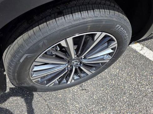 New 2026 Nissan Pathfinder Platinum AWD/4WD image 37