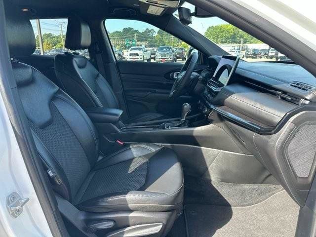 Certified 2025 Jeep Compass Latitude w/ Altitude Special Edition AWD/4WD image 40