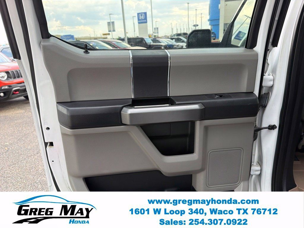 Used 2016 Ford F150 XLT AWD/4WD image 21