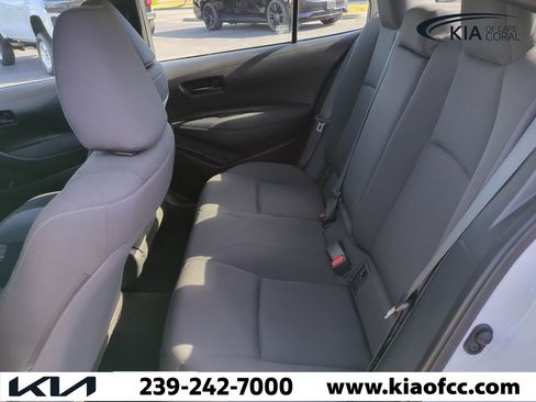 Used 2023 Toyota Corolla LE image 11
