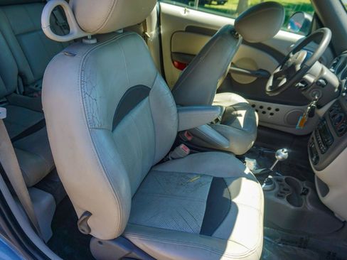 Used 2005 Chrysler PT Cruiser GT FWD image 17