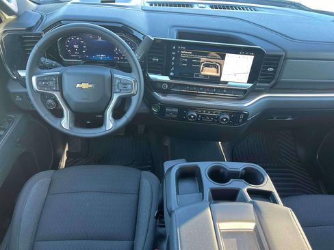Used 2026 Chevrolet Silverado 1500 LT image 12