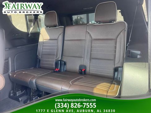 Used 2025 GMC Yukon XL Denali Ultimate w/ LPO, Floor Liner Package AWD/4WD image 14