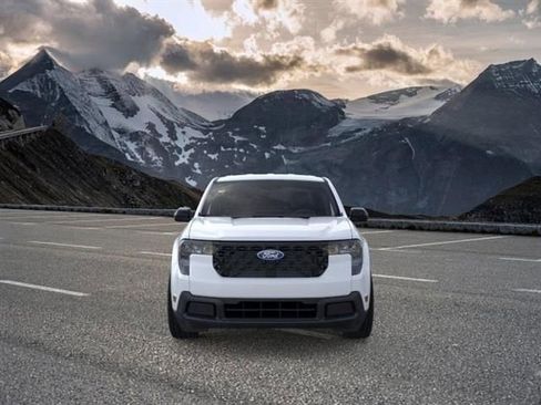 New 2025 Ford Maverick XLT w/ XLT Luxury Package FWD image 6