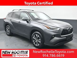 Certified 2021 Toyota Highlander XLE video 1