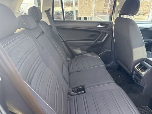 Used 2022 Volkswagen Tiguan S image 28