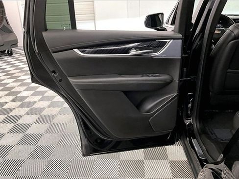 Used 2024 Cadillac XT6 Premium Luxury image 20