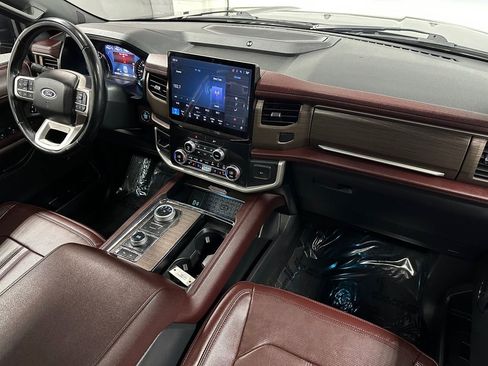 Used 2023 Ford Expedition Limited AWD/4WD image 11