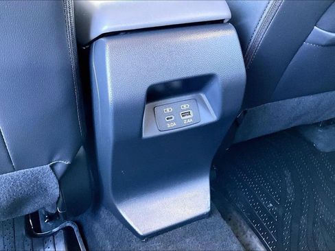 Used 2024 Subaru Crosstrek 2.0i Premium image 25