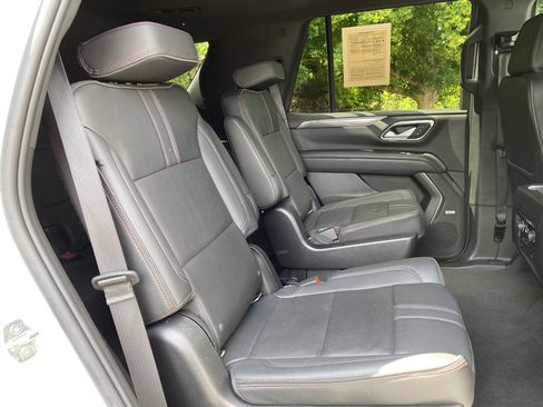 Used 2022 Chevrolet Tahoe RST w/ Luxury Package AWD/4WD image 36