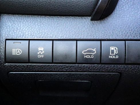 Used 2024 Toyota Camry SE image 22