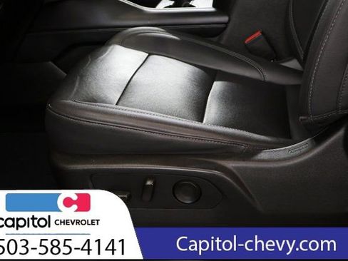 Used 2022 Chevrolet Suburban LT image 13