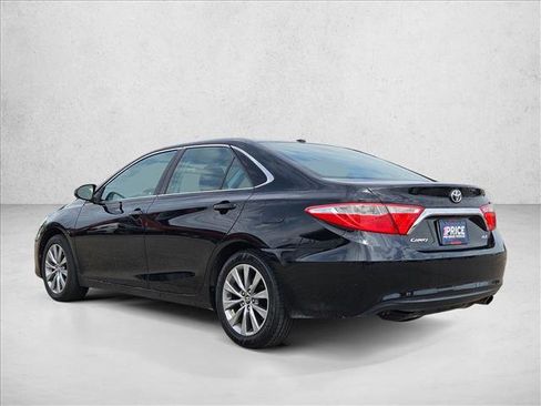 Used 2017 Toyota Camry XLE FWD image 7