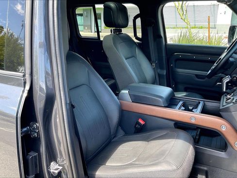 Used 2024 Land Rover Defender 130 X AWD/4WD image 7