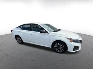 Used 2025 Nissan Altima 2.5 SV video 2