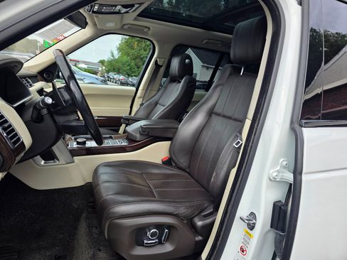 Used 2016 Land Rover Range Rover HSE image 9